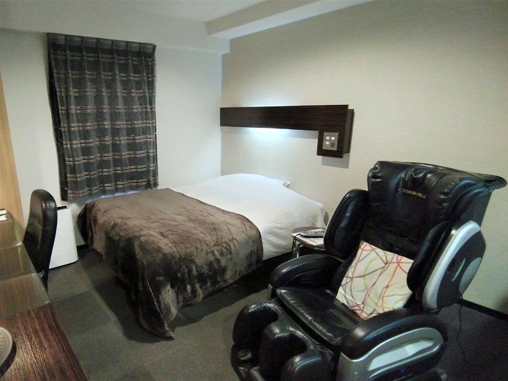 プレミアム ダブルルーム ダブルベッド 1 台 禁煙 客室4 | グリーンリッチホテル岩国駅前 人工温泉・二股湯の華