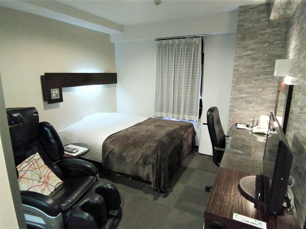 プレミアム ダブルルーム ダブルベッド 1 台 禁煙 客室7 | グリーンリッチホテル岩国駅前 人工温泉・二股湯の華