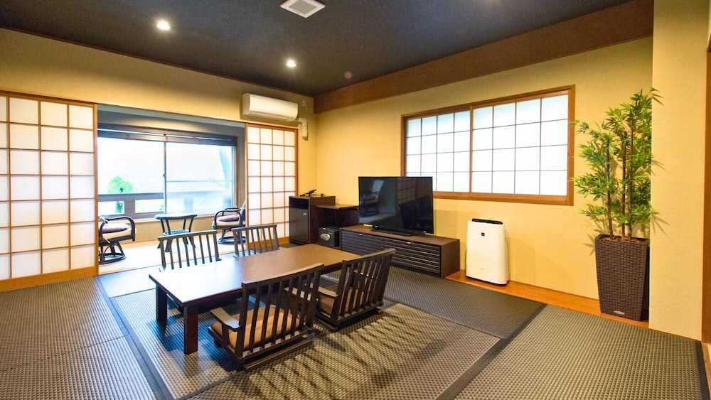 【プレミアムスイート和洋室】露天風呂付き 喫煙 客室3 | リブマックスリゾート箱根仙石原