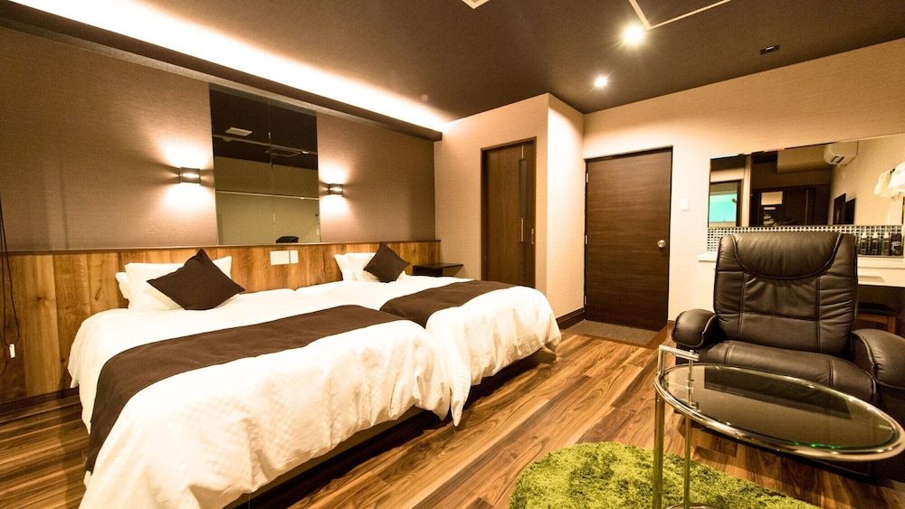 【洋モダンスーペリア洋室】露天風呂付き 喫煙 | リブマックスリゾート箱根仙石原