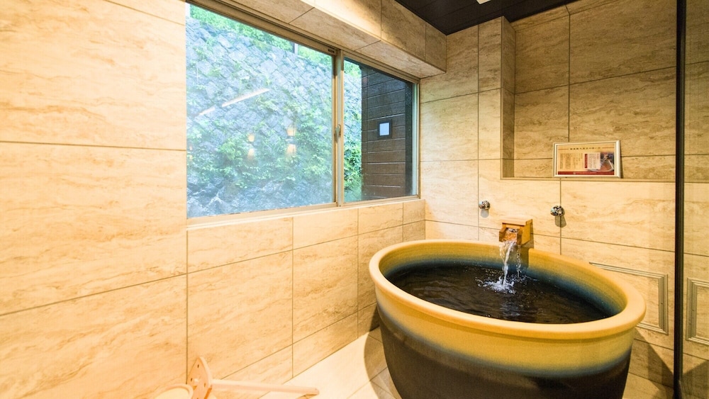 【和美麗ジュニアスイート和洋室】露天風呂付き 喫煙 バスルーム0 | リブマックスリゾート箱根仙石原