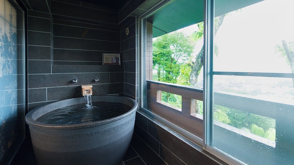 【プレミアムスイート和洋室】露天風呂付き 喫煙 客室2 | リブマックスリゾート箱根仙石原