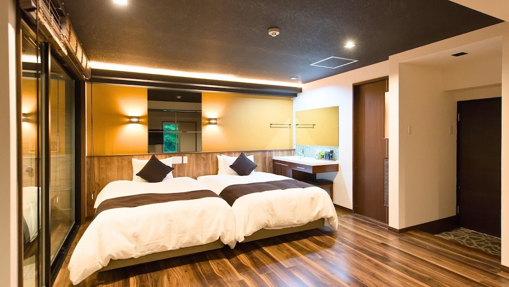 【和美麗ジュニアスイート和洋室】露天風呂付き 喫煙 客室1 | リブマックスリゾート箱根仙石原