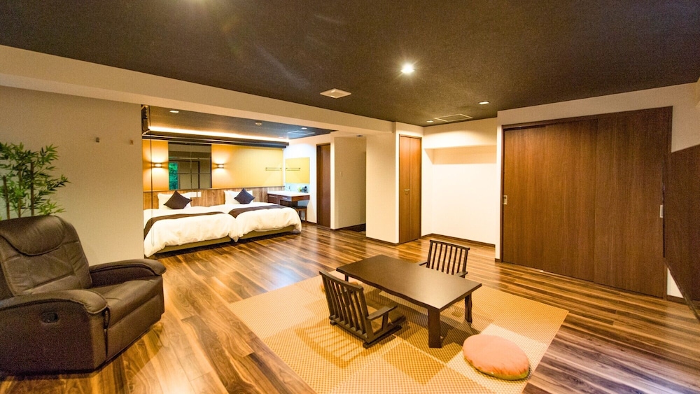 【和美麗ジュニアスイート和洋室】露天風呂付き 喫煙 | リブマックスリゾート箱根仙石原