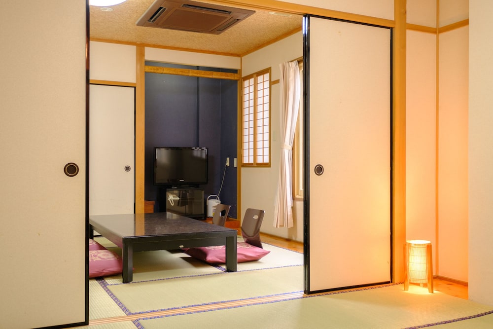 和室10畳2間バストイレ無し 客室1 | はなせん