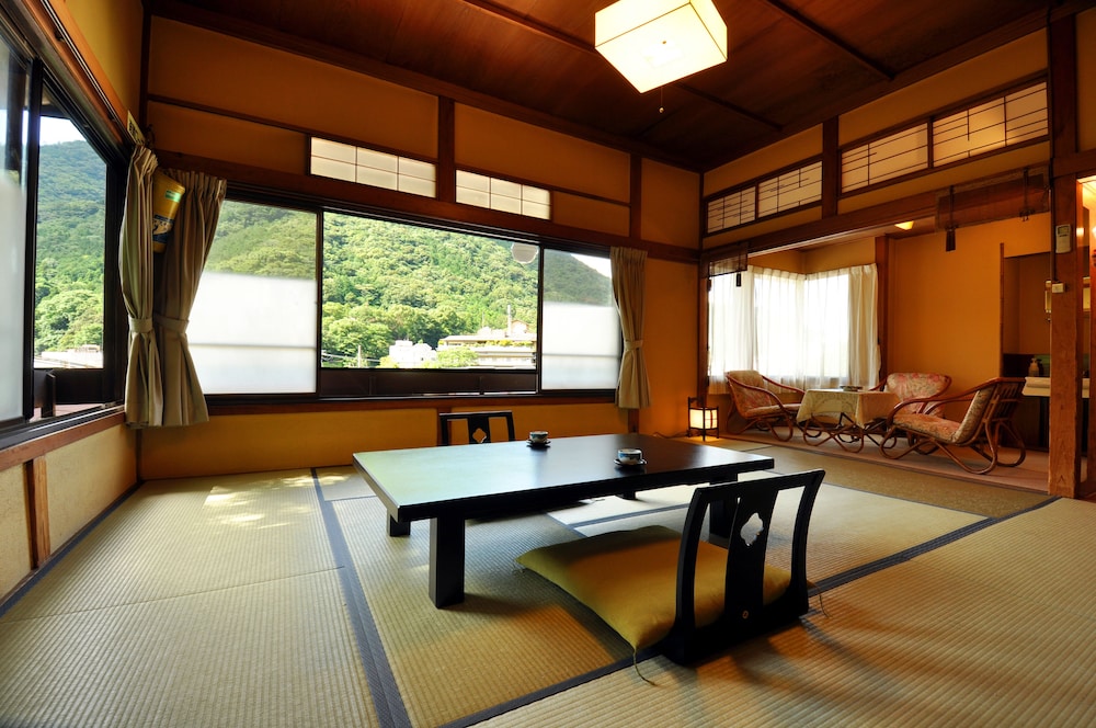 [専用風呂] ゆとりの間 (蓬莱) 貸切温泉30分付き 夕朝部屋食 禁煙 客室0 | 彌榮館