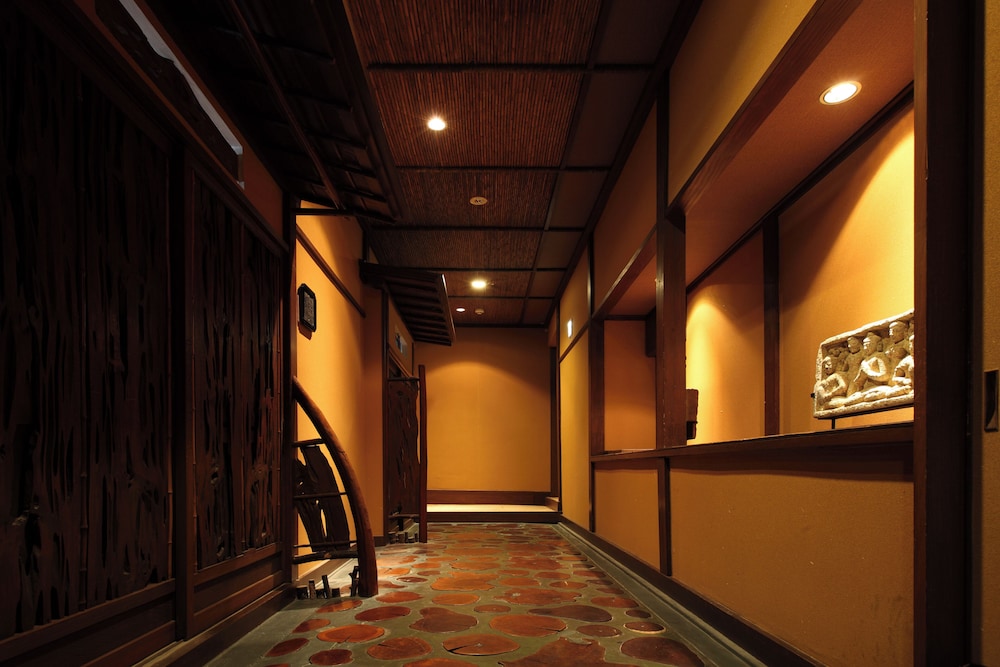 [専用風呂] 親しみの間 (葛城 山吹) タラバ蟹, 貸切温泉30分付き 夕朝部屋食 禁煙 客室1 | 彌榮館