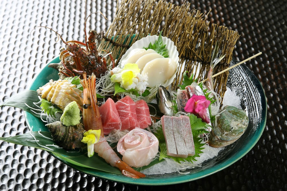 [専用風呂] 親しみの間 (葛城 山吹) 刺身盛り合わせ, 貸切温泉30分付き 夕朝部屋食 禁煙 | 彌榮館