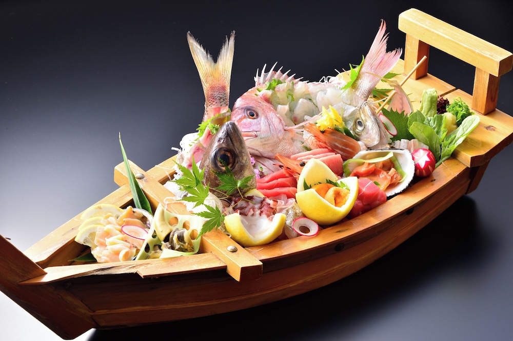 [専用風呂] 親しみの間 (葛城 山吹) 刺身盛り合わせ, 貸切温泉30分付き 夕朝部屋食 禁煙 客室1 | 彌榮館