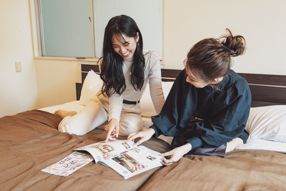 ファミリールーム（ダブルベッドタイプ）禁煙 客室7 | Roots Hostel