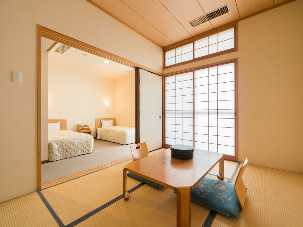 客室1 | 極楽寺山温泉 アルカディアビレッジ