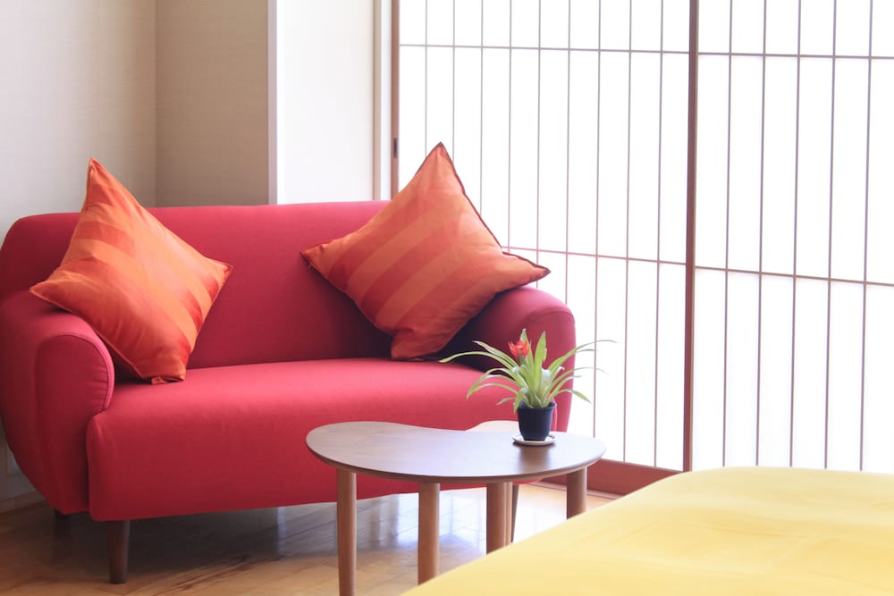 洋室ツイン　２階 リビングルーム1 | 熱海 TENSUI