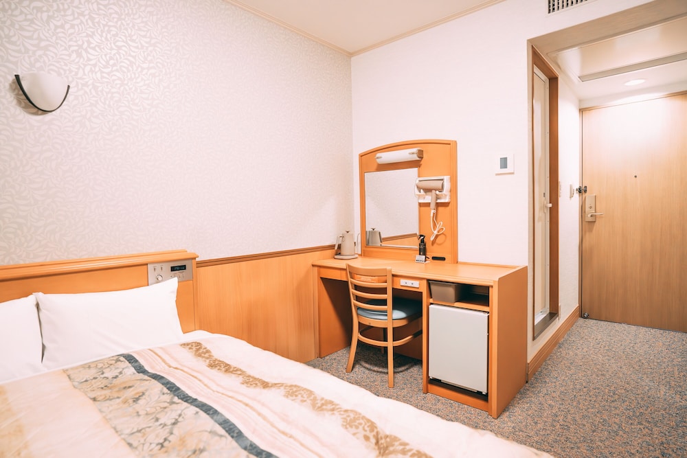スーペリア ダブルルーム クイーンベッド 1 台 禁煙 客室1 | アーベイ天王寺ホテル
