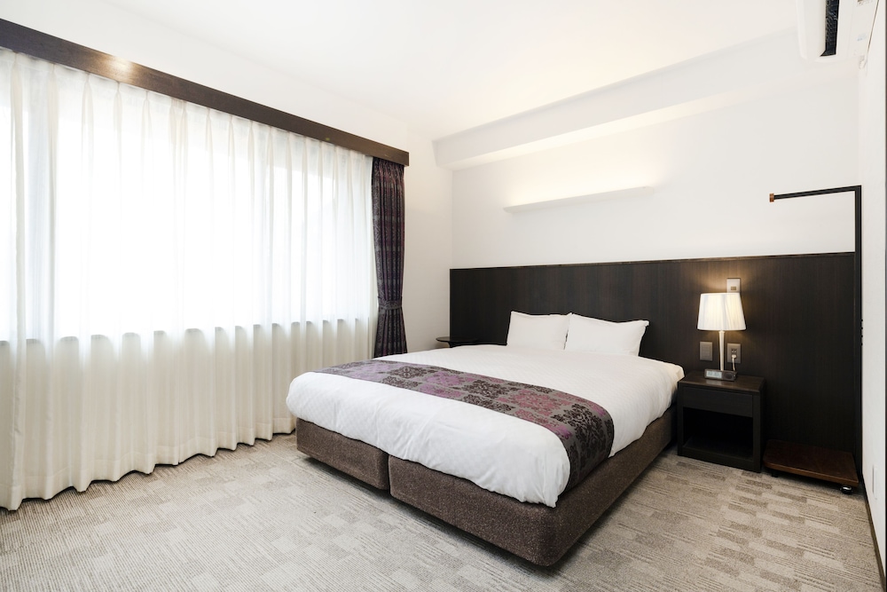 禁煙デラックスダブル【バス・トイレ別】 客室2 | ラシーヌホーム京都