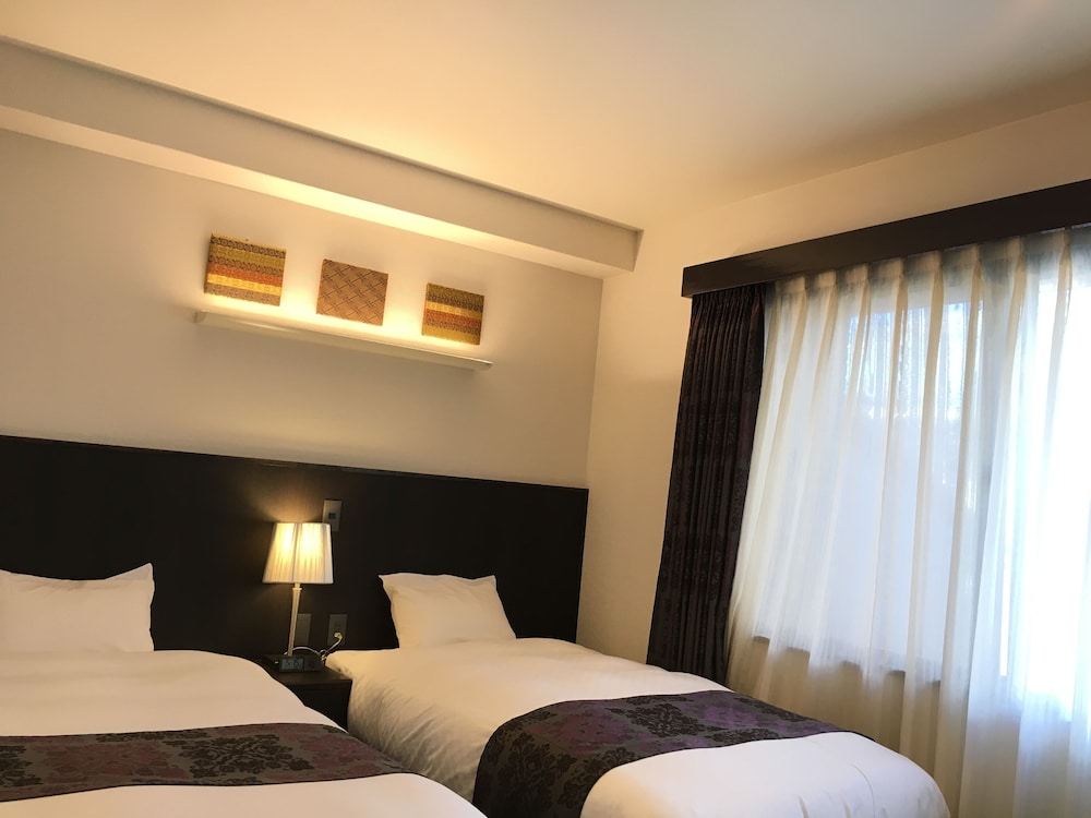 禁煙ツイン【バス・トイレ別】 客室3 | ラシーヌホーム京都