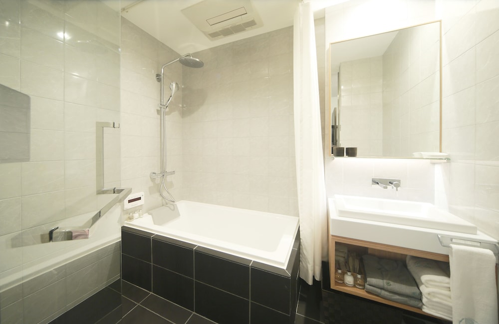 ツインルーム ストリートビュー バスルーム0 | 葵 HOTEL KYOTO