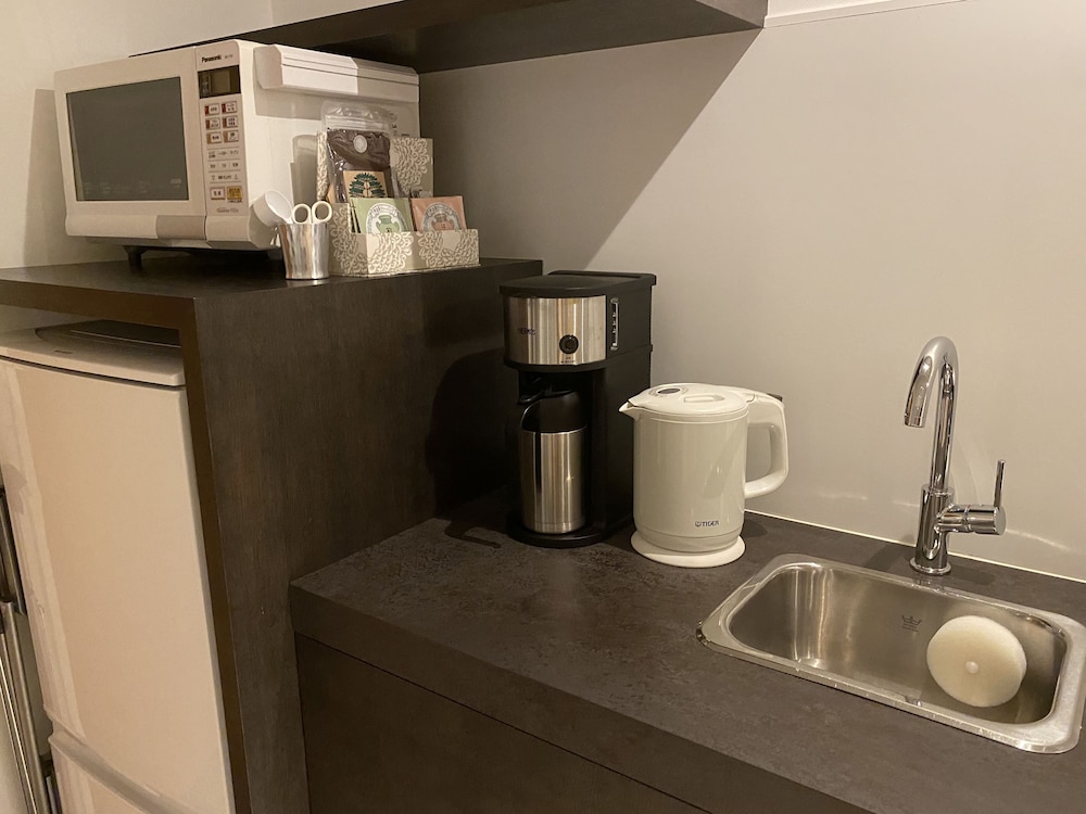 ツインルーム ストリートビュー 専用キッチン0 | 葵 HOTEL KYOTO