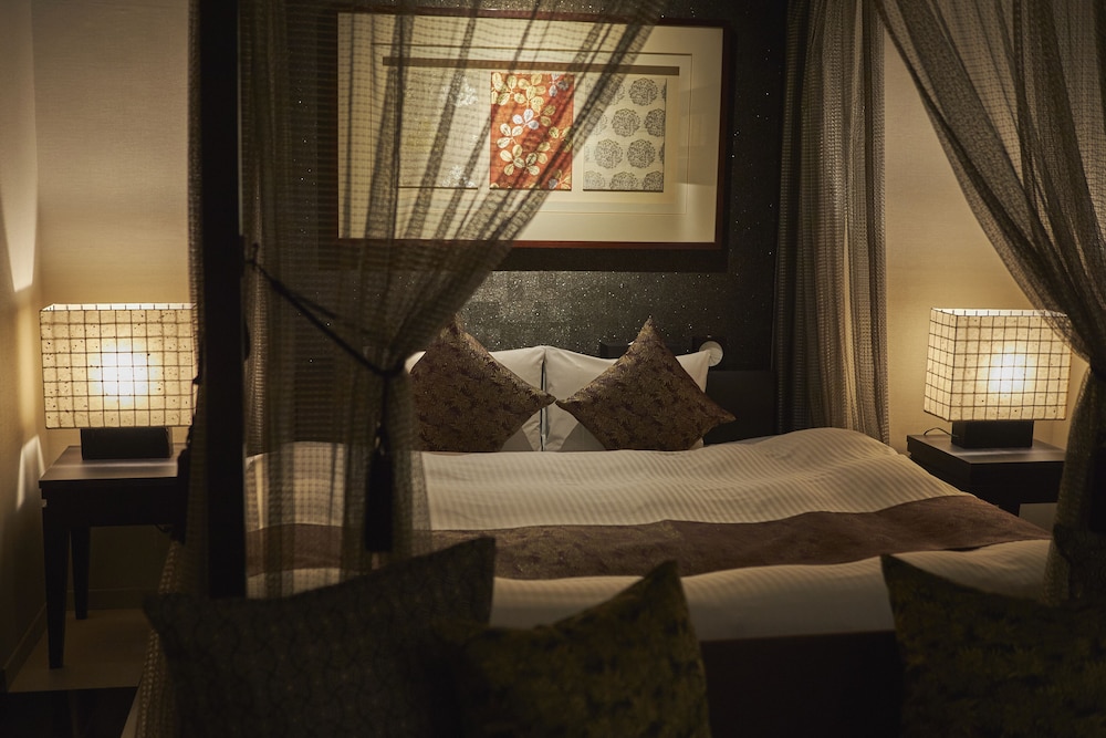 デラックスダブル (Sofa and Bed or Low Bed) 客室2 | SAKE Kura Hotel 川崎宿