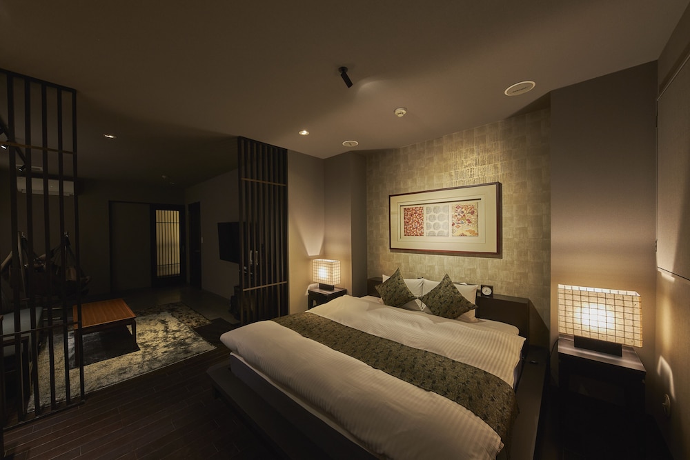 スイートダブル (Sofa and Bed) 客室2 | SAKE Kura Hotel 川崎宿