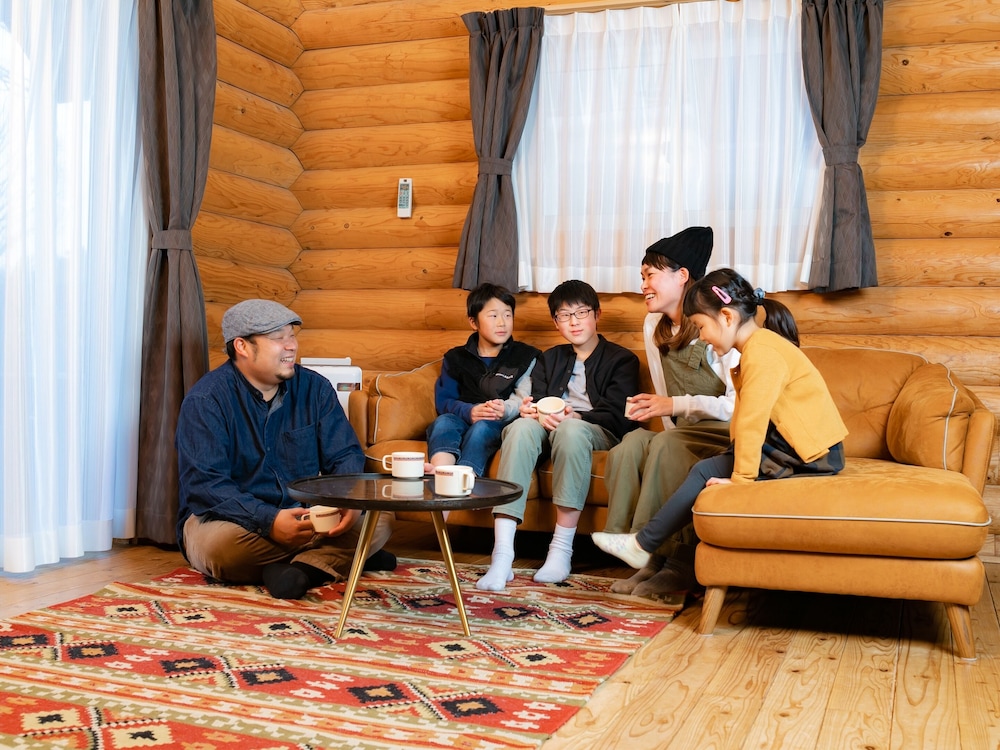 ログハウス 禁煙 客室7 | 松江市宍道ふるさと森林公園