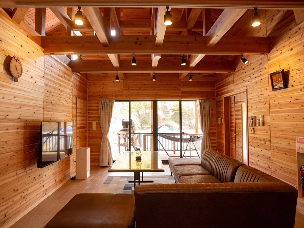 グランキャビン 禁煙 客室7 | 松江市宍道ふるさと森林公園