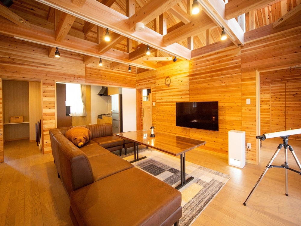 グランキャビン 禁煙 客室1 | 松江市宍道ふるさと森林公園