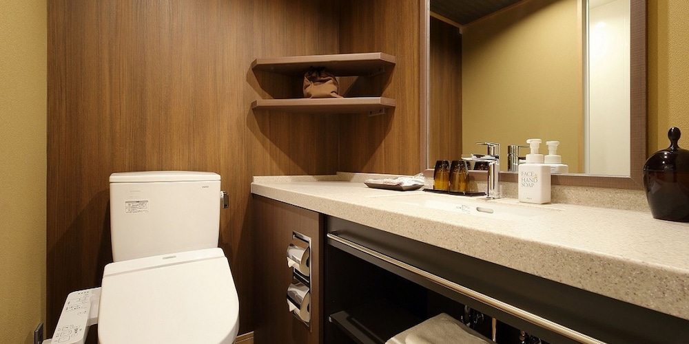 カジュアルルームA【ソファスペース/ツイン/22平米】禁煙 客室1 | 函館 湯の川温泉 ホテル万惣