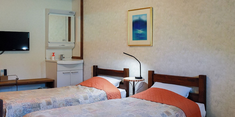 ファミリールームベッド3台 (布団付) 禁煙 客室4 | ラント ハウス ダンクル ネッツ