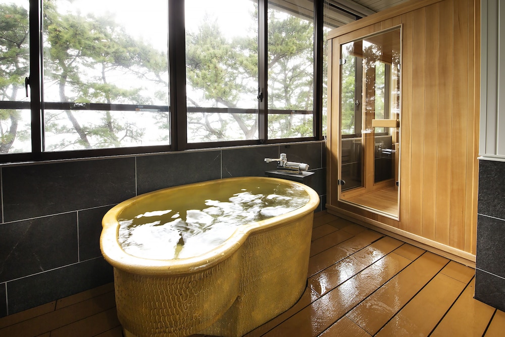 専用サウナと半露天で至福の時 [デラックスツイン] 禁煙 バスルーム0 | リゾートホテル美萩