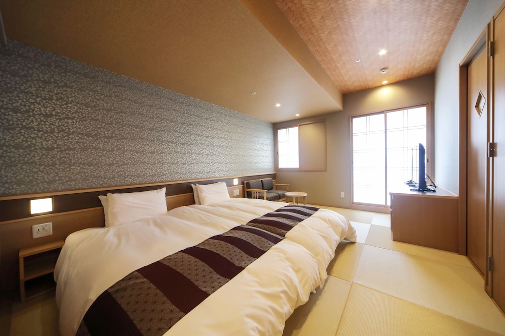 デラックス ツインルーム 禁煙 | 天然温泉 花風の湯 御宿 野乃 なんば