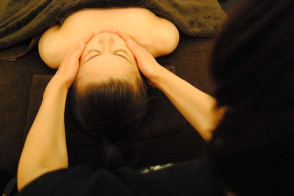 マッサージ1 | 湯郷温泉 かつらぎ