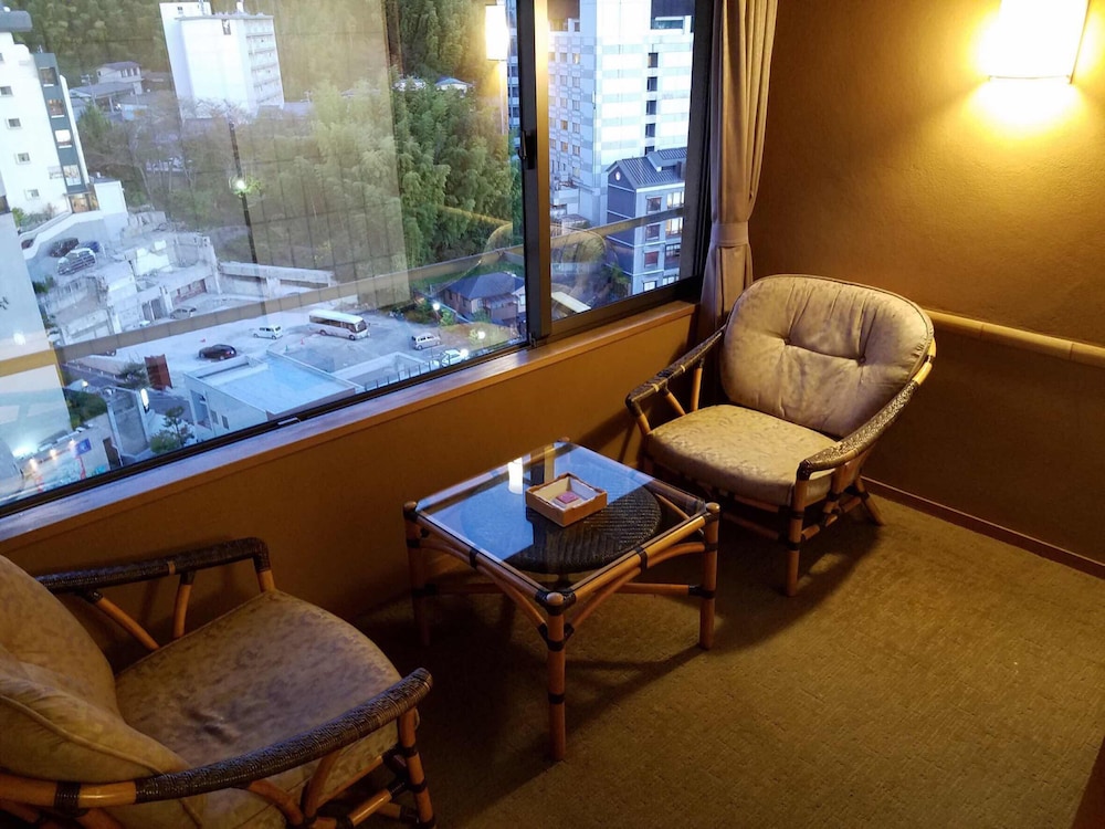 スタンダード 和室 10畳 禁煙 客室3 | 大和屋本店