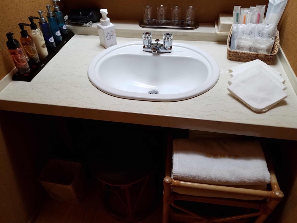 スタンダード 和室 10畳 禁煙 バスルームのシンク0 | 大和屋本店