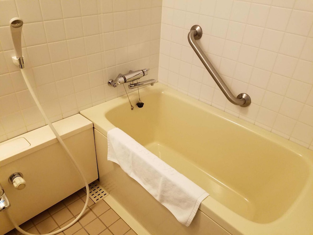 スタンダード 和室 10畳 禁煙 バスルーム1 | 大和屋本店