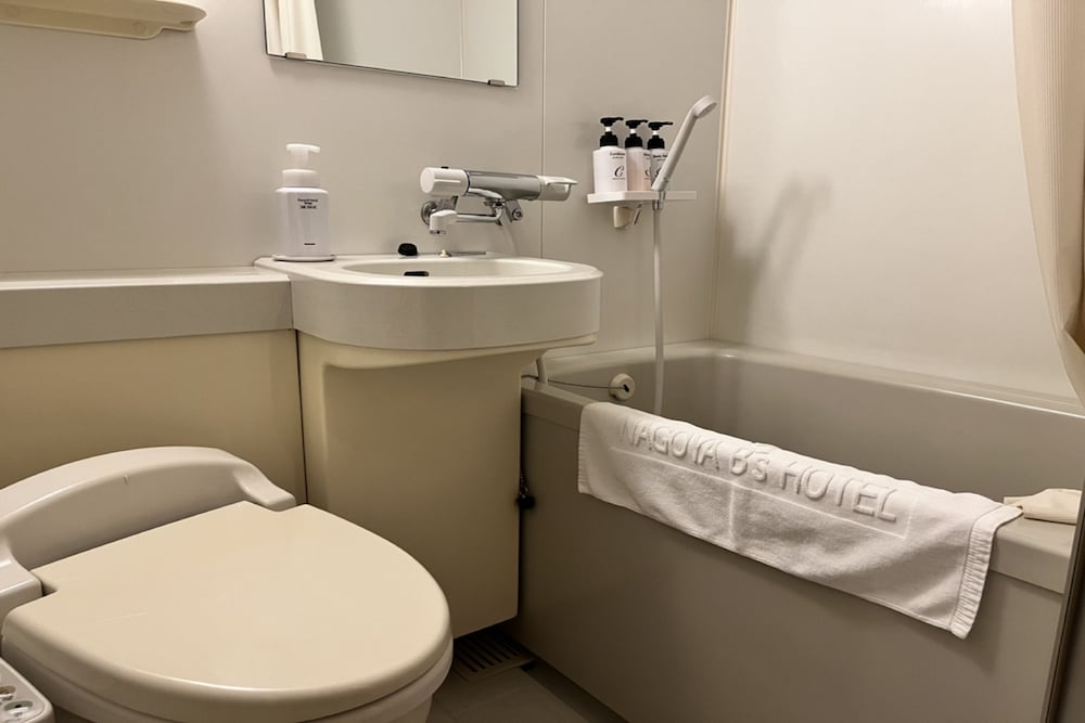 ダブルルーム 禁煙 バスルーム0 | 名古屋ビーズホテル