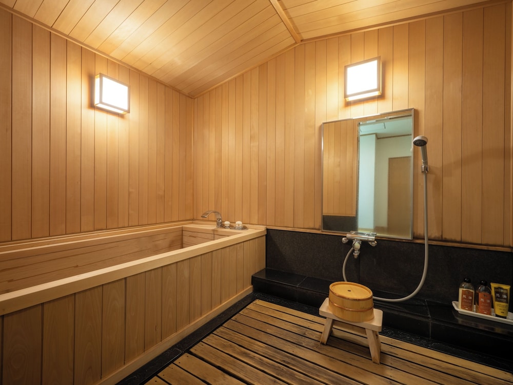 [禁煙] [特別和洋室] ひのき風呂付き(約85平米) バスルーム0 | ホテル鹿角