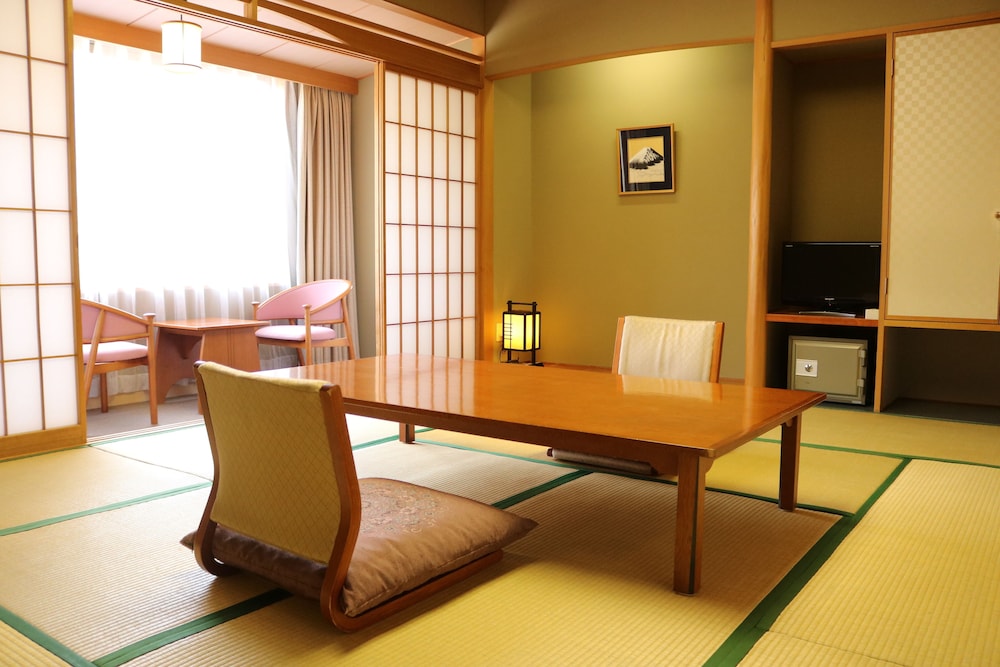 トラディショナル ルーム 客室1 | ホテル鹿角