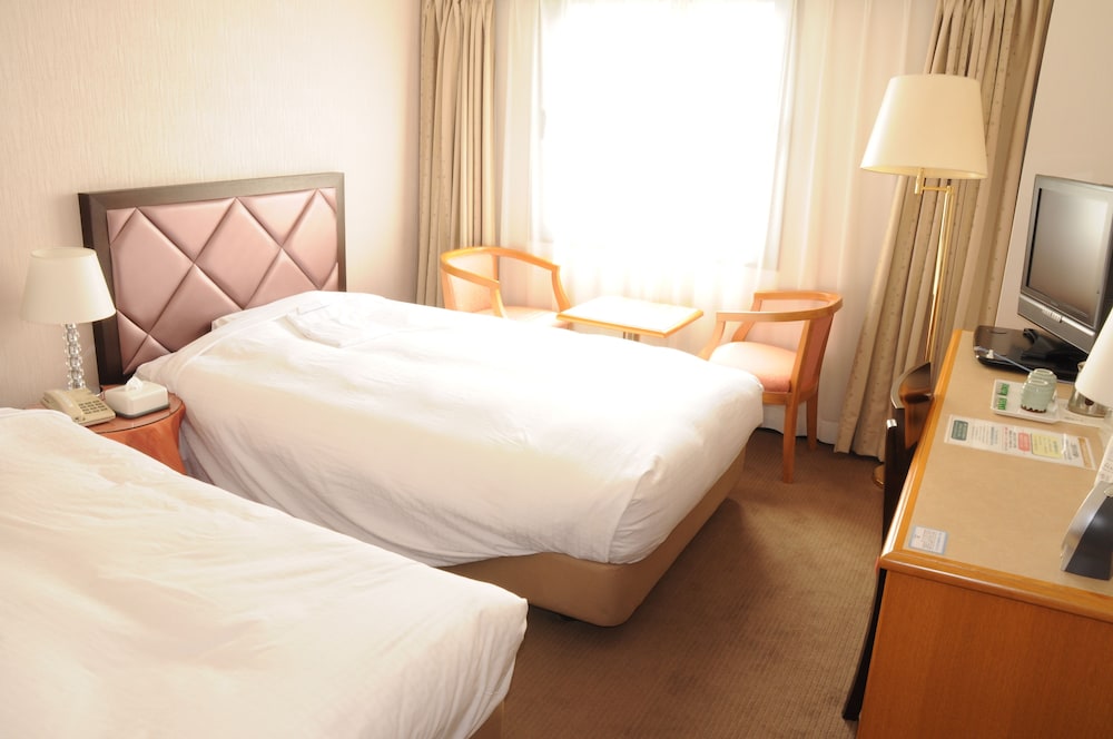 ツインルーム 喫煙可 客室1 | ホテルテラス横浜