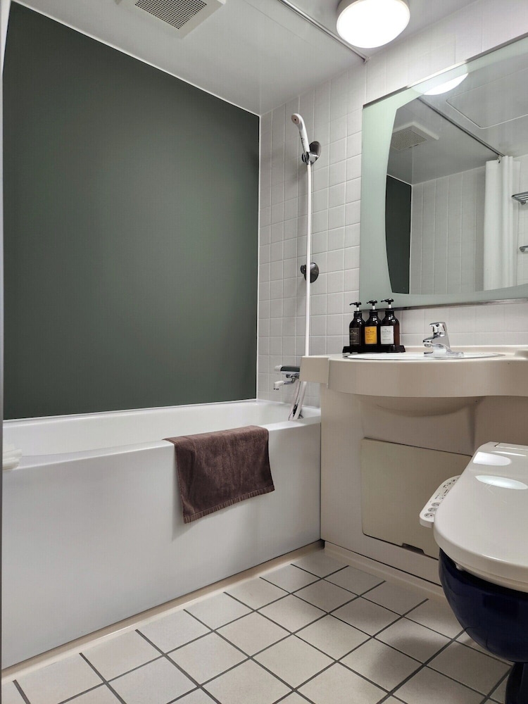 スタンダード ダブルルーム 喫煙可 バスルーム0 | ホテルサンロイヤル川崎