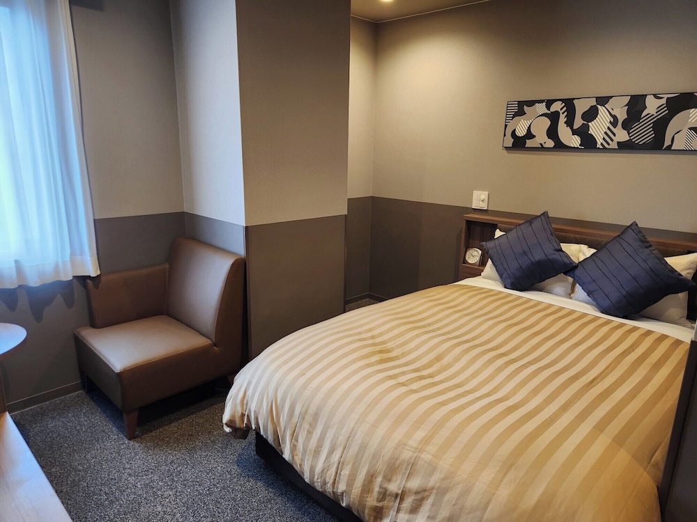 スタンダード ダブルルーム 喫煙可 | ホテルサンロイヤル川崎