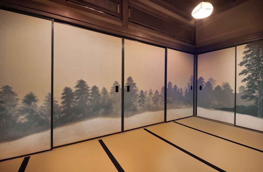 ラグジュアリー スイート 客室3 | あらや滔々庵