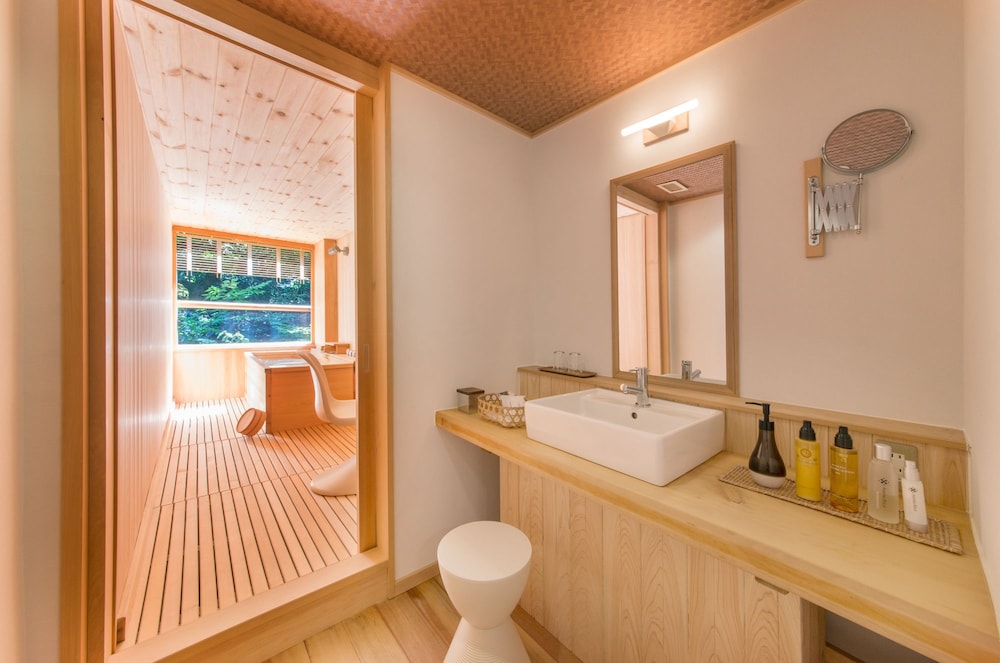 露天風呂付 和洋室 禁煙 バスルーム0 | あらや滔々庵