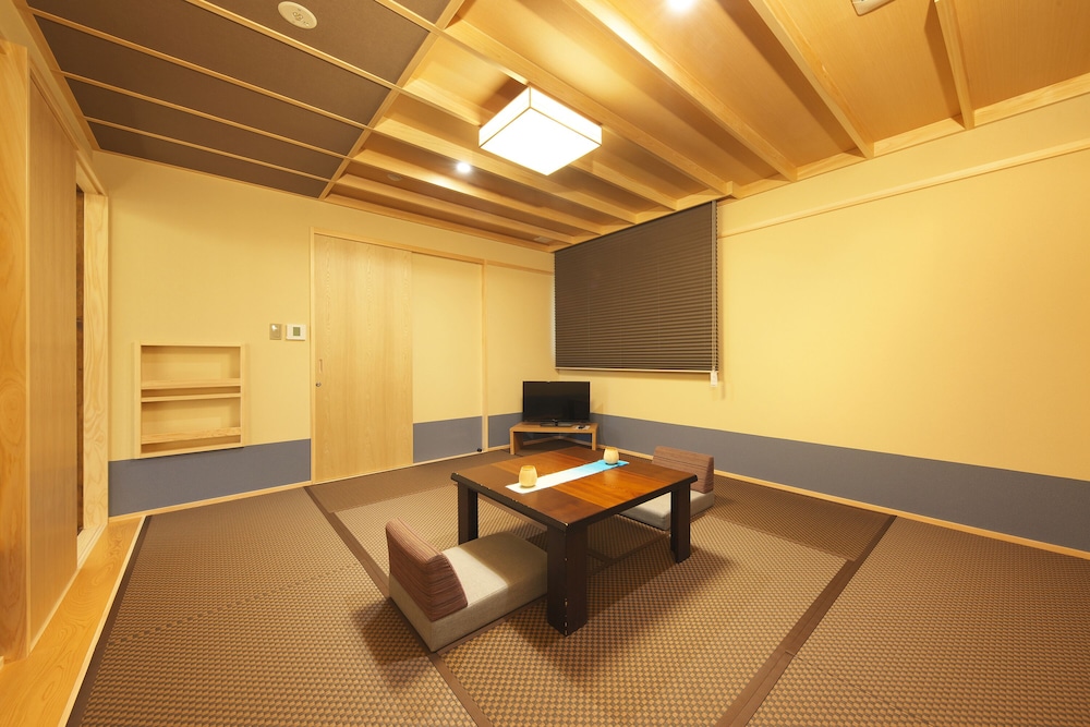 新露天風呂付客室 [金峰] ~ 3種の露天風呂とサウナ付客室 ~ 禁煙 客室3 | 銘庭の宿 ホテル甲子園