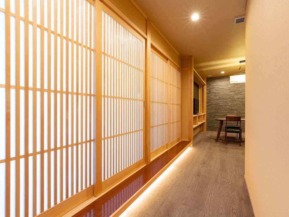 新 半露天風呂付客室赤岳 ･ (禁煙ルーム) 客室3 | 銘庭の宿 ホテル甲子園