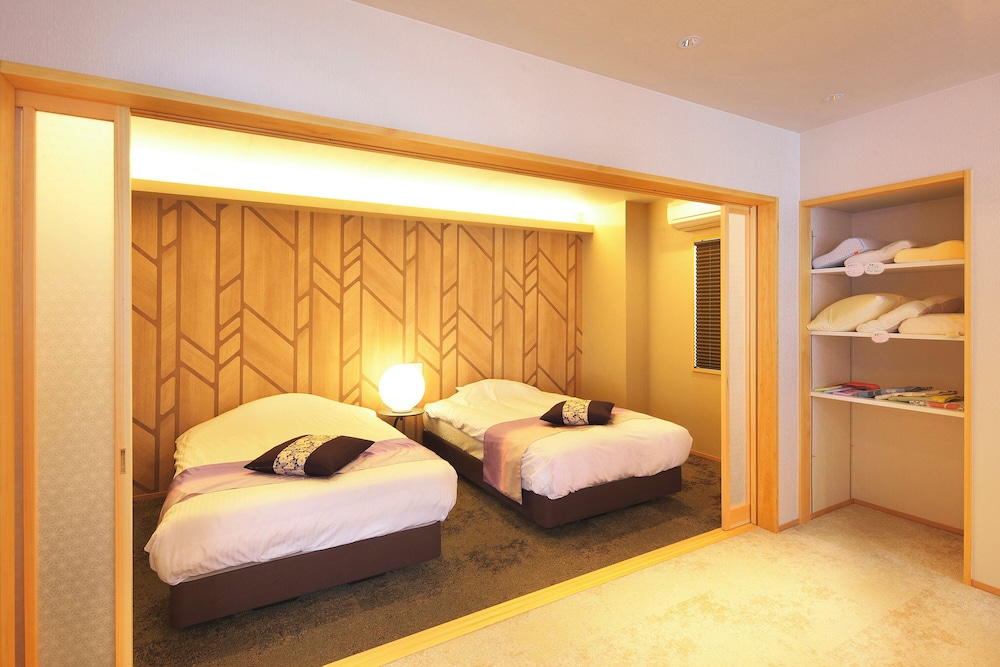 半露天風呂付客室 御坂 禁煙 客室2 | 銘庭の宿 ホテル甲子園