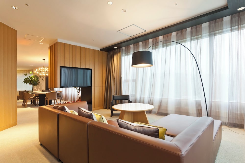 ロイヤル スイート ベッド (複数台) タワー (High Floor) 客室6 | ANAクラウンプラザリゾート安比高原 by IHG