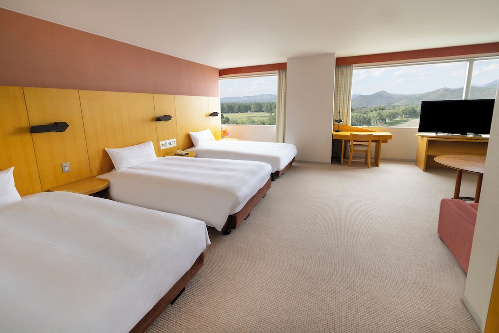 プレミアム ルーム シングルベッド 3 台 (High Floor) | ANAクラウンプラザリゾート安比高原 by IHG