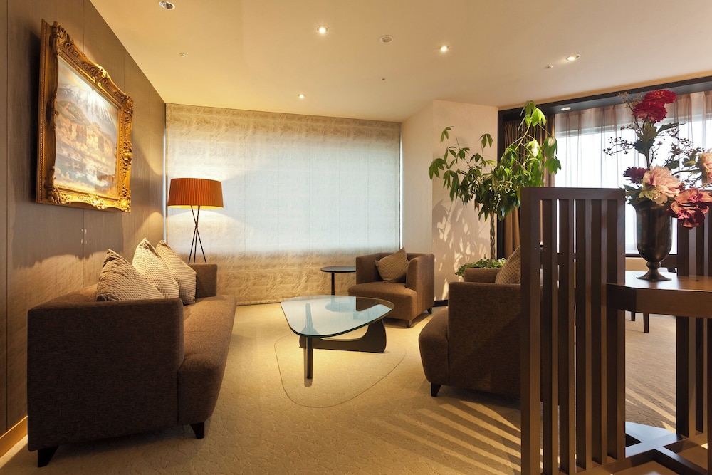 ロイヤル スイート ベッド (複数台) タワー (High Floor) 客室2 | ANAクラウンプラザリゾート安比高原 by IHG