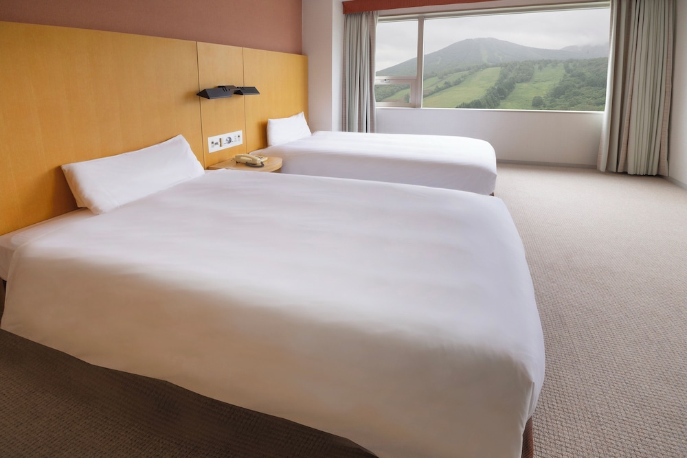 スイート 1 ベッドルーム (High Floor) 客室2 | ANAクラウンプラザホテルリゾート安比高原 by IHG