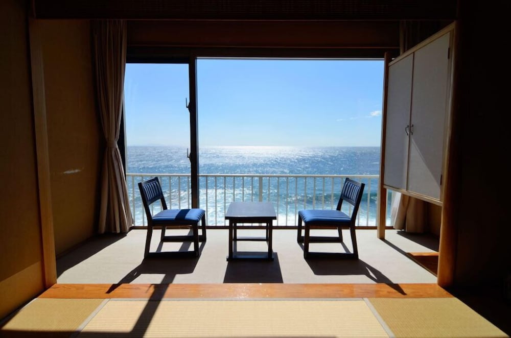 スタンダード ルーム 客室1 | 稲取東海ホテル湯苑